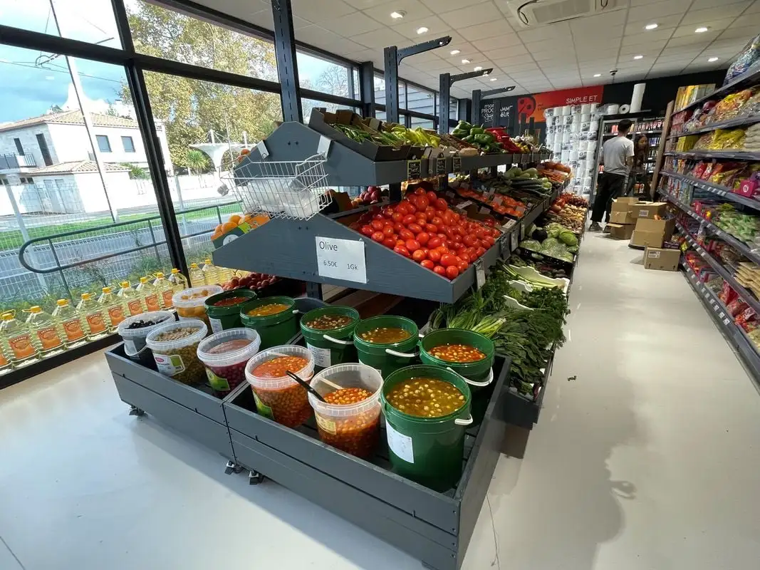 Abshar Epicerie Au Bouscat Realisation 2