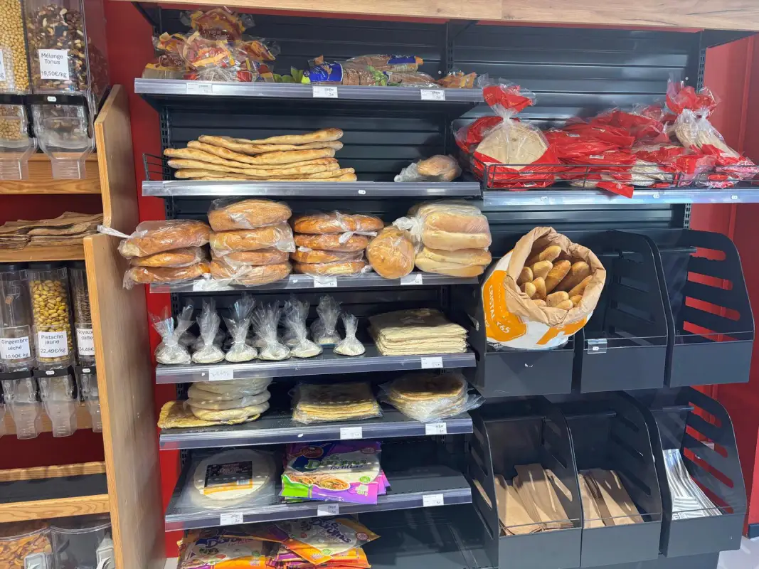 Abshar Epicerie Au Bouscat Realisation 22